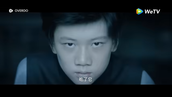 這一秒過火｜張凌赫遭強迫吃生肉畫面曝光！震驚粉絲：睇到好心痛！