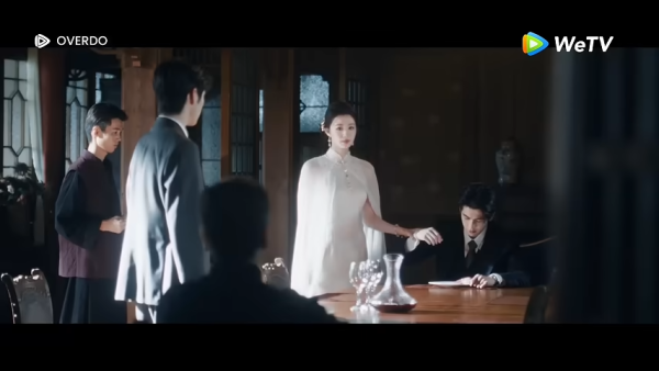 這一秒過火｜張凌赫遭強迫吃生肉畫面曝光！震驚粉絲：睇到好心痛！