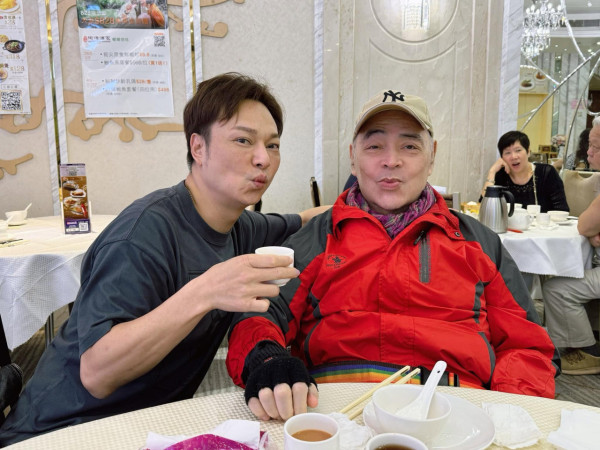 73岁张伟文惊爆被护老院非人对待疏忽照顾 患认知障碍被迫卧床一年半冇冲凉