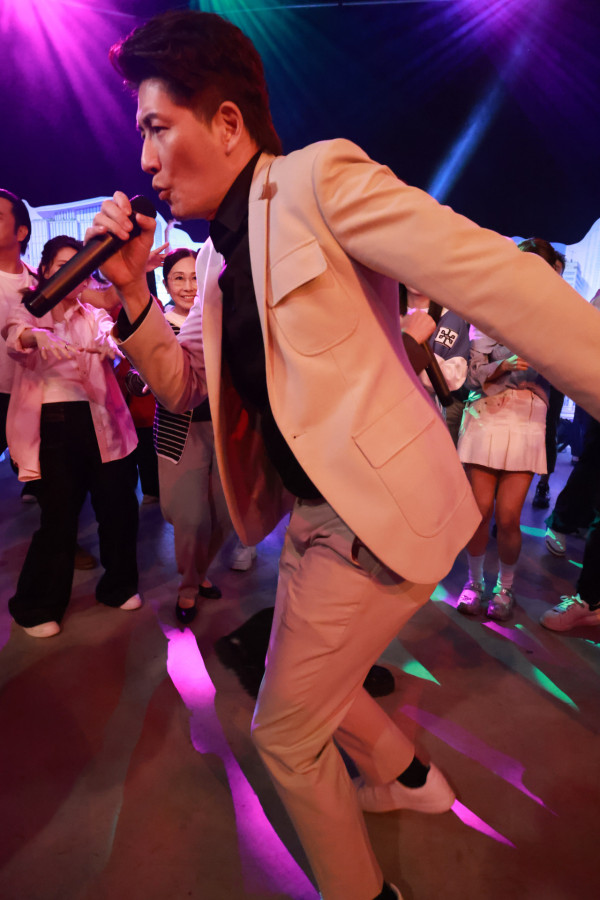 愛·回家之開心速遞丨大結局近百新舊演員震撼齊集搶先睇 「大小姐」一個動作揭終於大肚懷孕？