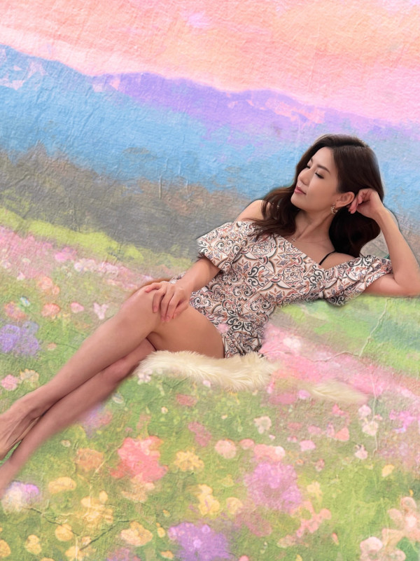 46岁TVB隐形级美魔女人妻泳衣大解放！比基尼晒“神级事业线”震撼眼球