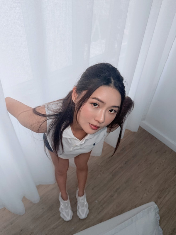 戴祖儀挑戰紅棕髮色美貌靚出新高度！胸壓街頭晒前凸後翹二度發育逼爆螢幕