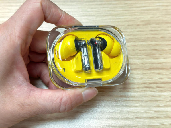 耳機開箱實測Nothing Ear (3a) HK$799易上手！上課開會錄音神器捏耳機一下秒速截錄語音重點