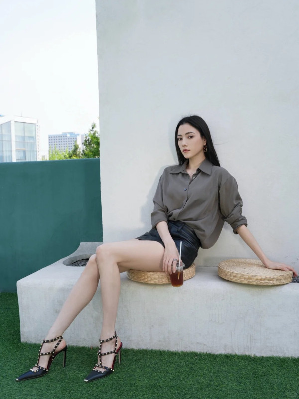 百亿富三代霍启山新恋情疑似曝光拍拖断正！28岁女星身份曝光被传已低调结婚
