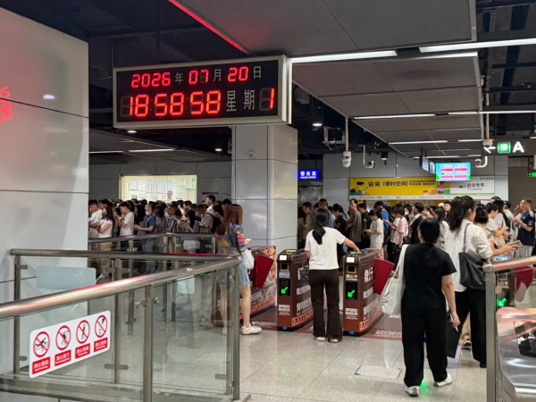 深圳地鐵宣布三大改善安檢措施！ 增設無包通道分流進站加快 內地網民：先製造問題再解決問題 