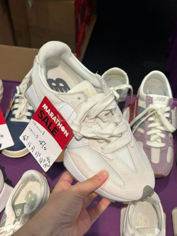 开仓优惠 | 铜锣湾时代广场名牌运动鞋开仓低至2折!$250起入手adidas/New Balance/Columbia鞋款 必买IU同款