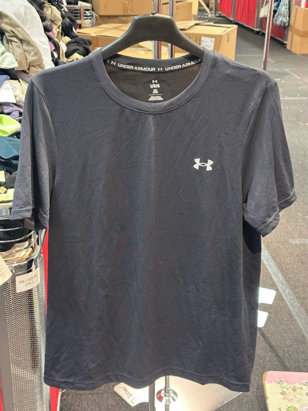 开仓优惠 | 铜锣湾时代广场名牌运动鞋开仓低至2折!$250起入手adidas/New Balance/Columbia鞋款 必买IU同款