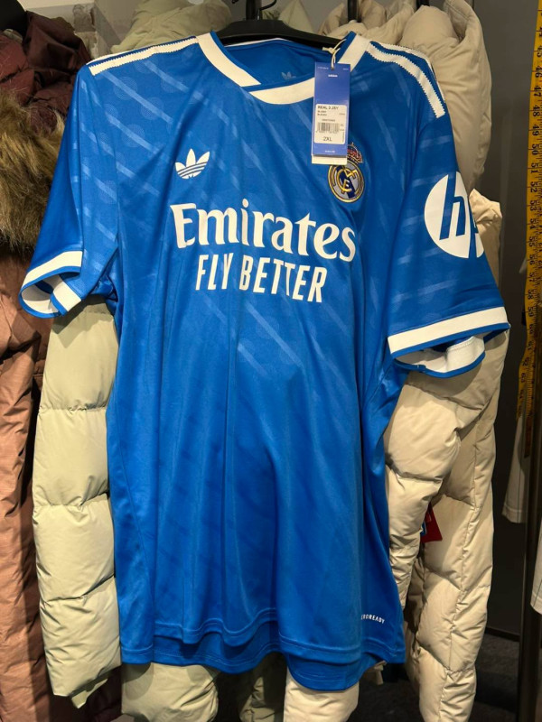 开仓优惠 | 铜锣湾时代广场名牌运动鞋开仓低至2折!$250起入手adidas/New Balance/Columbia鞋款 必买IU同款
