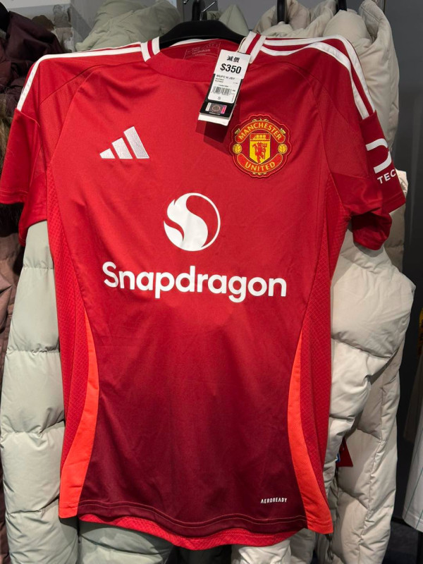 开仓优惠 | 铜锣湾时代广场名牌运动鞋开仓低至2折!$250起入手adidas/New Balance/Columbia鞋款 必买IU同款