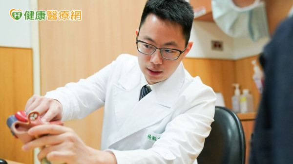 長者定時食藥仍腦中風送院！心臟藏4cm巨大血栓／醫生提醒4隱形警號