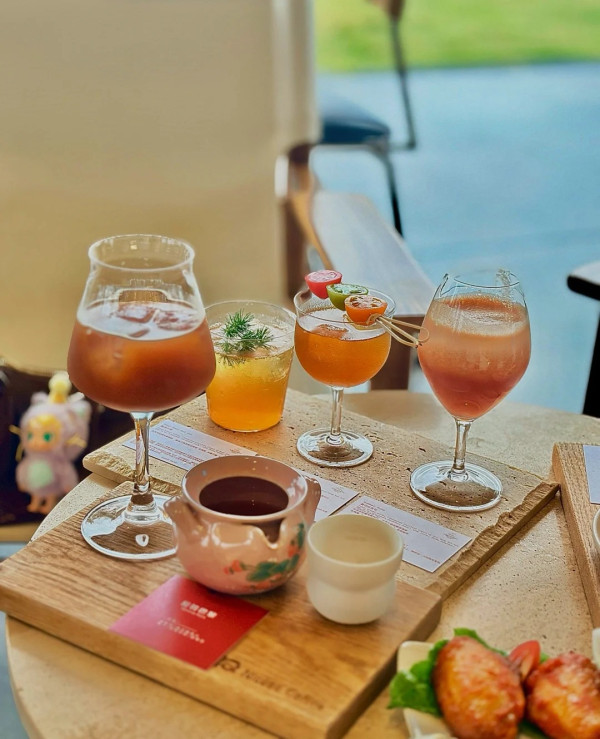 深圳大鵬必去山海窗景Cafe！紅白色獨棟別墅/一線海景/日落金山 