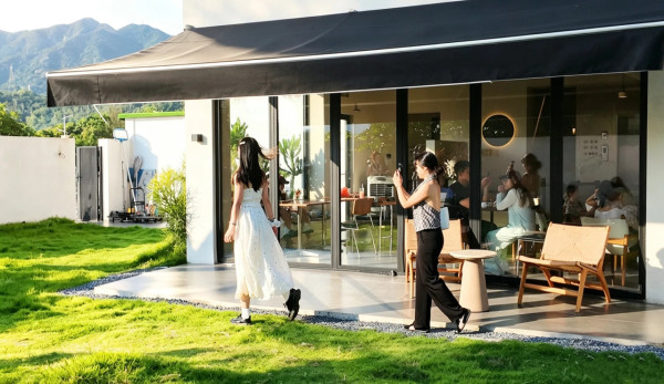 深圳大鵬必去山海窗景Cafe！紅白色獨棟別墅/一線海景/日落金山 