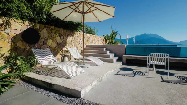 深圳大鵬必去山海窗景Cafe！紅白色獨棟別墅/一線海景/日落金山 