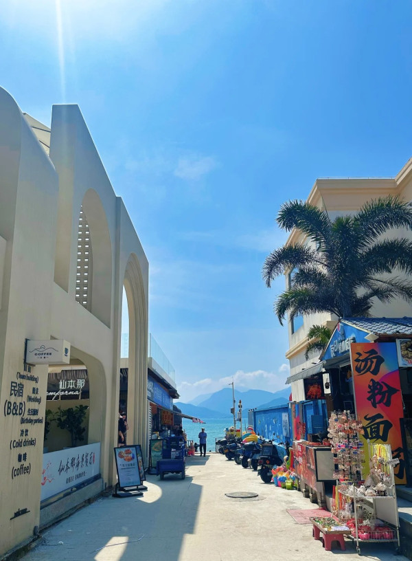 深圳大鵬必去山海窗景Cafe！紅白色獨棟別墅/一線海景/日落金山 