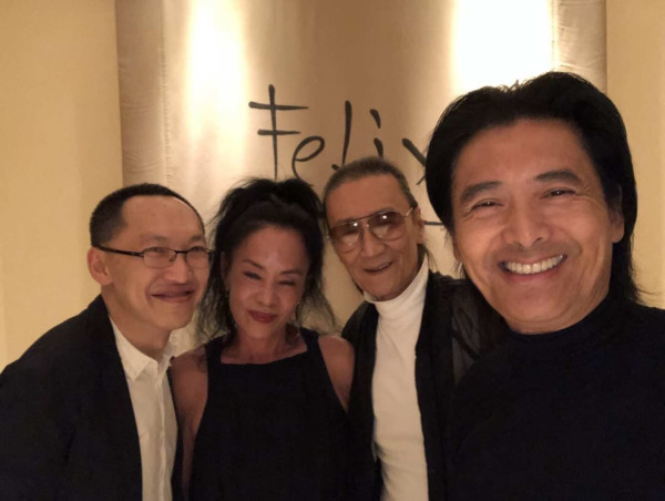 謝賢離世｜謝賢生前養病最後身影曝光罕摘下墨鏡！身形消瘦仍然瀟灑撐枴杖會友