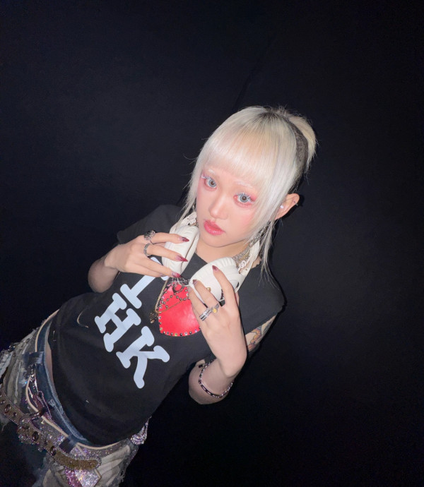 30歲女藝人分手兩年被爆新戀情！拍拖斷正暗撻《造星》25歲鮮肉譜姐弟戀