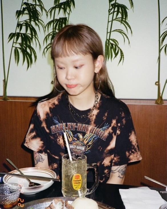 30歲女藝人分手兩年被爆新戀情！拍拖斷正暗撻《造星》25歲鮮肉譜姐弟戀