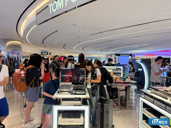 尖沙咀廣東道DFS傳結業！直擊店內貨架被清空 Tory Burch／DIOR／PRADA／CELINE低至3折清貨