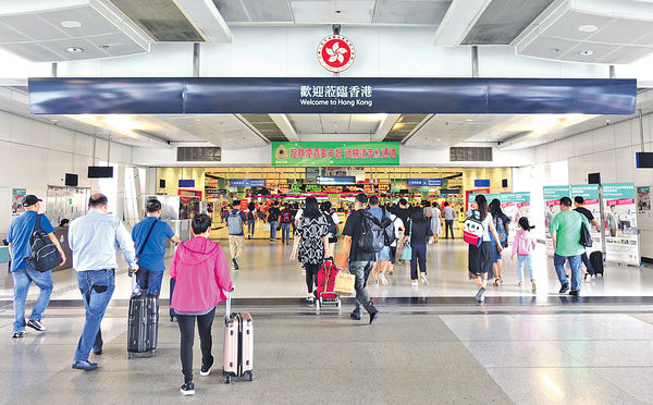 罗湖过关！港铁行李超23KG被拒入闸 网友教1招免折返 附官方规定