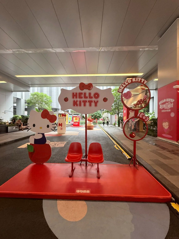 圖片來源:小紅書@Yokie 深圳大悅城Hello Kitty粉紅夢幻特展 8.8米巨型生日蛋糕+絕美蝴蝶結隧道打卡必去