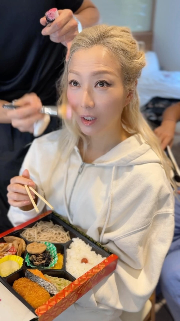 鄭秀文IG再宣布噩耗消息坦認無奈 自曝幾乎暈倒：「需要在極短時間消化災難」