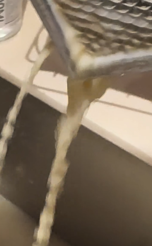 餐廳老闆推介平價洗抽油煙機偏方！網民認證最強去油救星：洗咩都得 成個廚房廁所都靠佢
