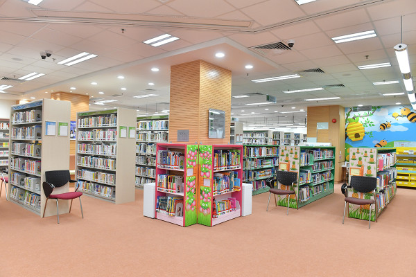 香港公共圖書館捐書及回收書籍（圖片來源︰香港公共圖書館）