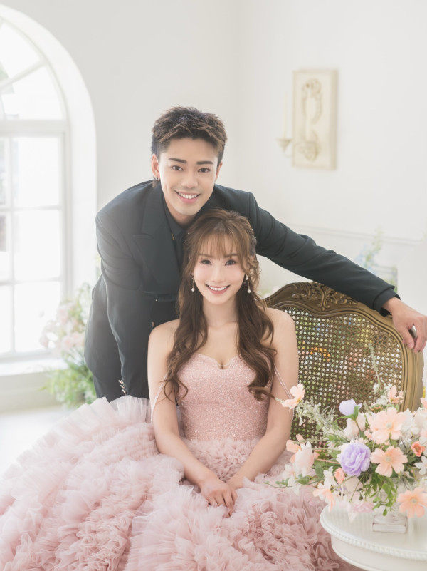 27歲男藝人曝結婚喜訊奢華過大禮！寵妻豪曬龍鳳鈪勞力士：成功落訂