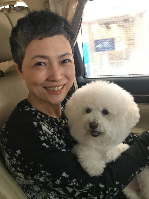容祖兒沉痛宣布「老友記」離世噩耗！長文晒合照淚別︰萬般不捨的心情告訴大家
