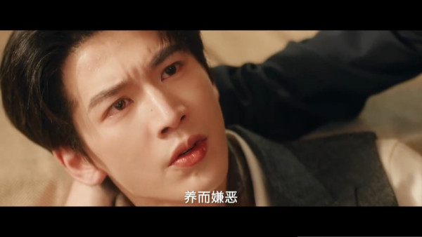 這一秒過火｜胡杏兒怒鞭男神張凌赫恐成人民公敵！急澄清：與本人無關