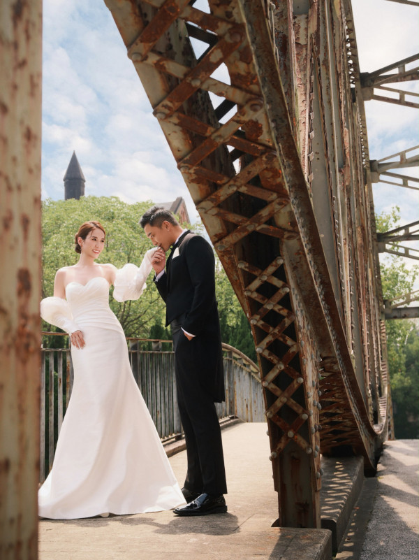楊明莊思明公開華麗結婚相曝吉隆坡婚禮！豪擲過百萬打造頂級嫁衣成香港第一人