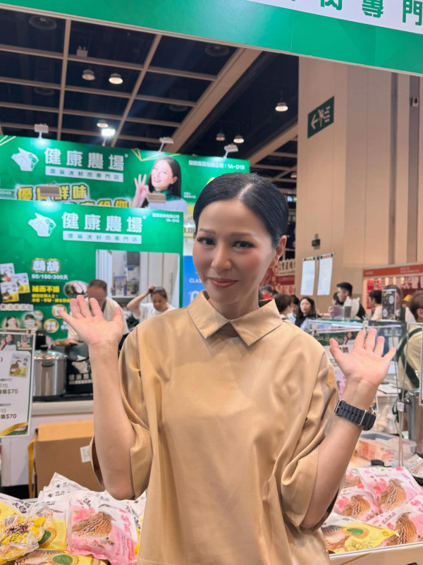 滕麗名林淑敏驚爆不和到出面疑拒再合作！受訪黑面背對零交流表情耐人尋味