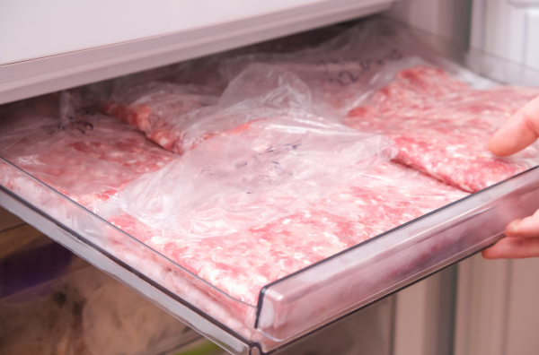 免治肉保存｜買肉碎連包裝塞入雪櫃原來係錯？專家揭極易出水兼滋生細菌 教4招不流失肉汁冷藏秘技