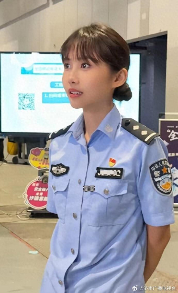 上海女警側臉撞臉邱淑貞網絡爆紅！氣質神似經典「小昭」 網民：比親生女更像本尊 