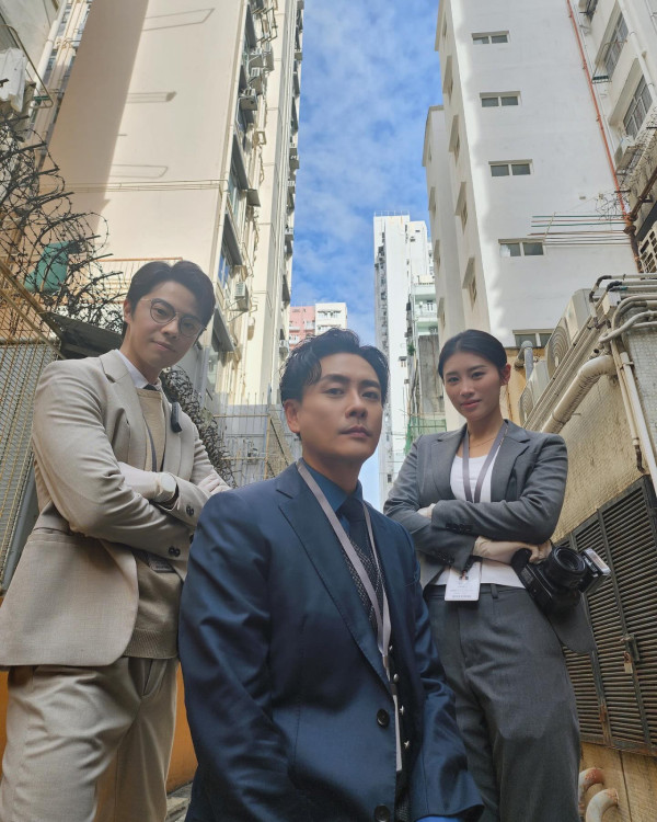 黃宗澤傳新戀情與金髮女郎撐枱腳斷正！女方身份曝光相差20歲竟是落選港姐