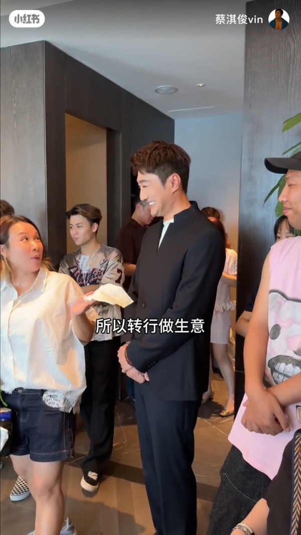 42岁前TVB男艺人转行12年突然宣布回归拍戏！亲揭当年离巢真相：等足九年
