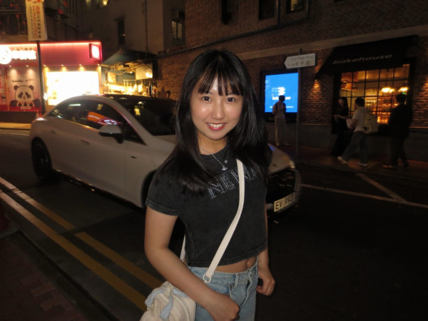 童星“美心妹妹”杨铠凝18岁生日成人礼！最新近照曝光，女大十八变，花样滑冰冠军文武双全