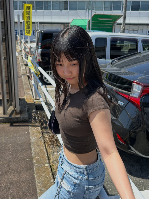 童星“美心妹妹”杨铠凝18岁生日成人礼！最新近照曝光，女大十八变，花样滑冰冠军文武双全