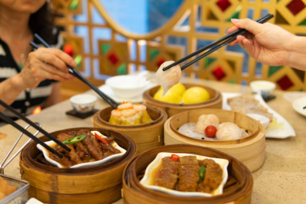 預製點心攻陷香港？酒樓全面改用預製菜10年師傅無奈被炒／盤點全港5間堅持手工老茶樓
