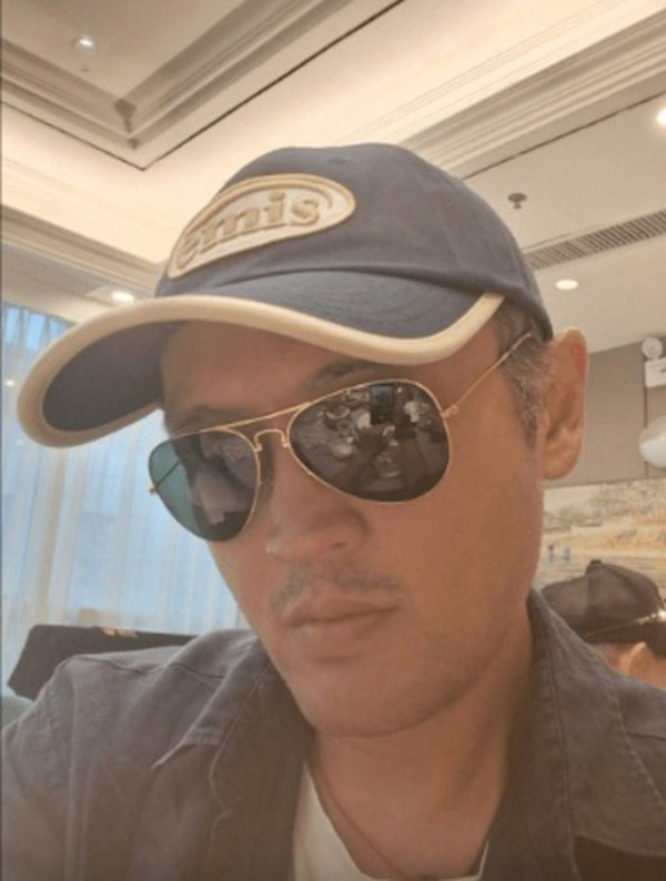 李泳漢久違露面曝光近照面容瘦削！驚傳印度修行怪異行徑爆婚姻危機