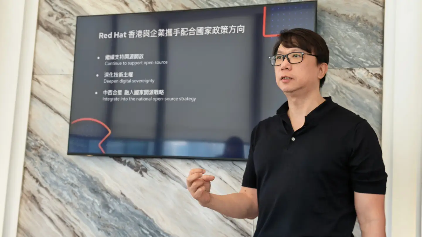 Red Hat 聯手 IBM 推出 Lightwell　以開源築起企業 AI 安全防線
