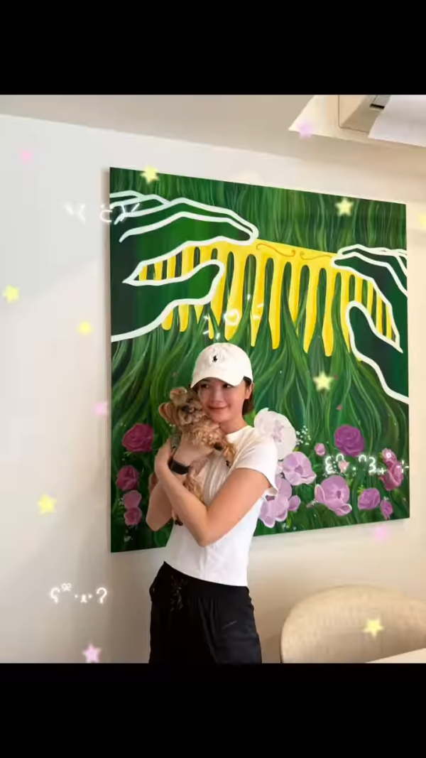 阿Sa蔡卓妍罕晒泳衣照藏性感心機！老公視角晒43歲少女身材天台戲水