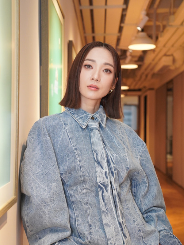 40岁女艺人IG宣布怀孕喜讯，喜迎第二胎！三年抱两再做妈妈，幸福晒超声波照