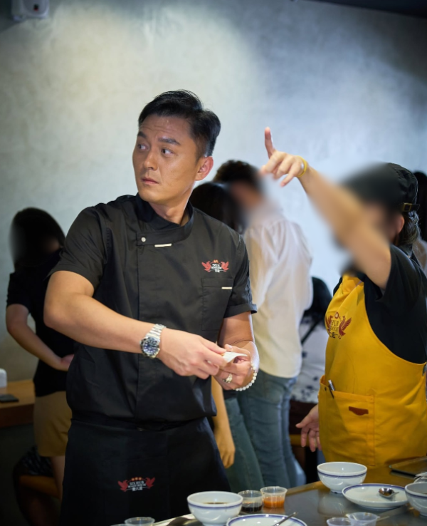 楊明結婚雙喜臨門宣佈新身份報喜！婚禮前夕曝心聲：好與不好的我都收到了
