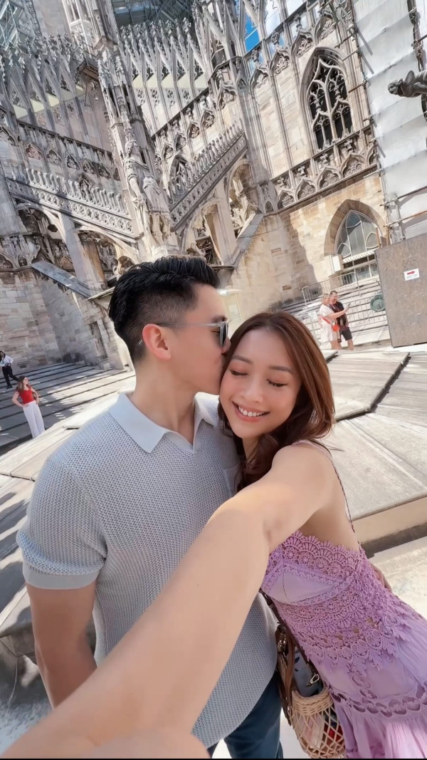 34岁前港姐公开结婚照报喜，晒巨型钻戒！金融才俊未婚夫高颜值不输现役男星