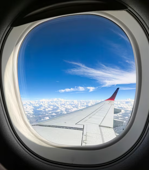 旅遊冷知識｜飛機上的「神秘三角形」是甚麼？揭秘機艙黃金座位！防暈機兼打卡一流 