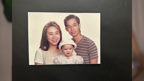 劉穎鏇罕有父女檔出鏡髮型師爸爸露面 親曝媽媽留美國感人真相無奈分隔兩地