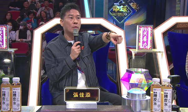 中年好聲音4｜鄭家聲挑戰《愛是懷疑》首次爆Rap 臨危不亂一腳踢開耳機獲讚「好型」