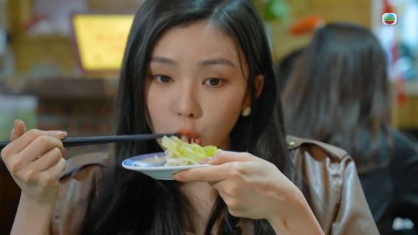 江美儀直斥某港姐食嘢肉酸冇家教！當事人手寫信曝光揭終極真相