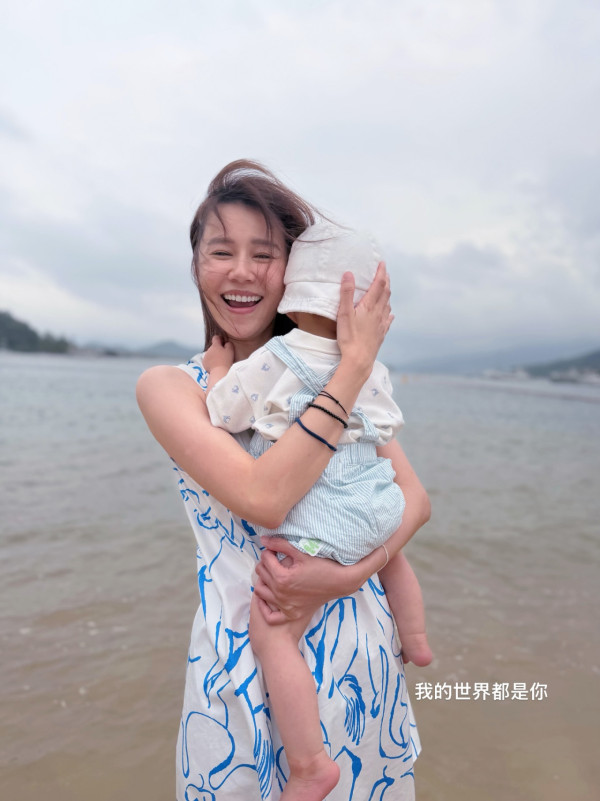 黃翠如親自回應再度懷孕追女傳聞！5字玄機揭第二胎生育計劃坦認一原因